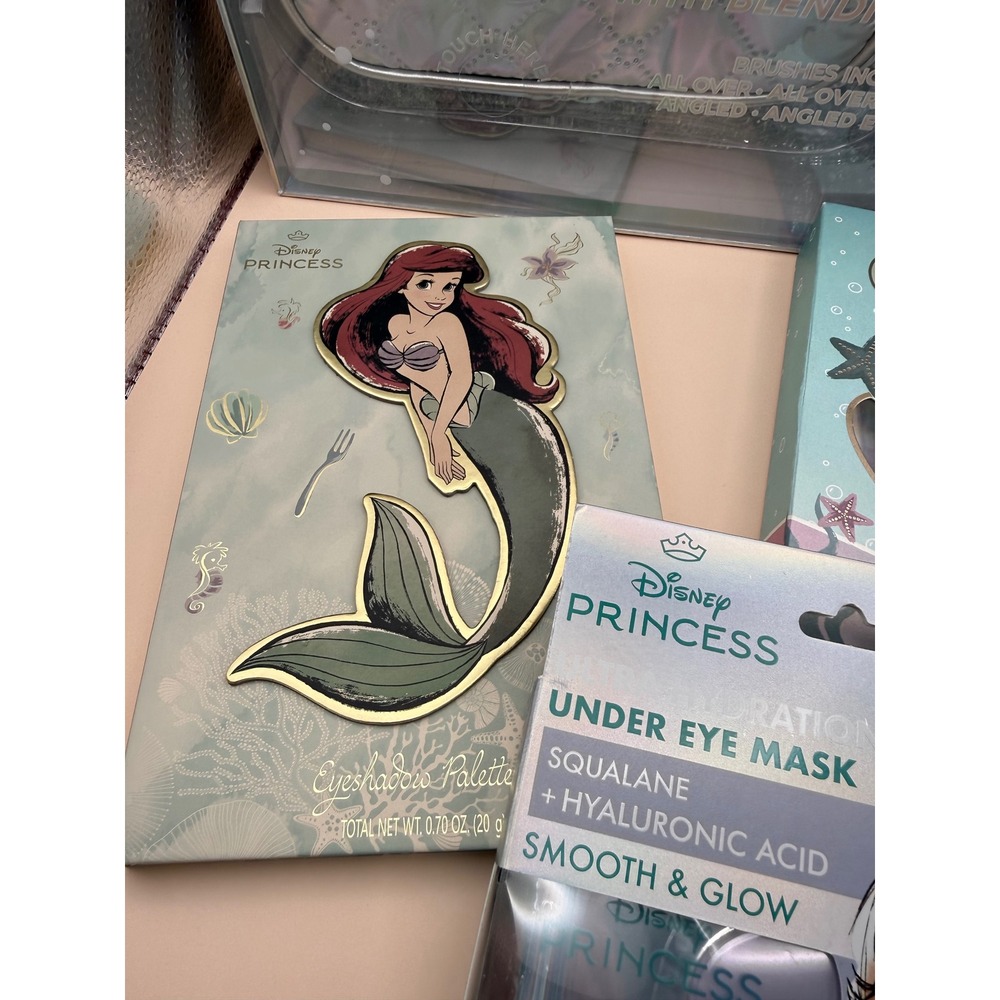 Disney The Little Mermaid Ariel Cosmetics Bundle Makeup Palette Brushes Gloss - Picture 3 of 16
